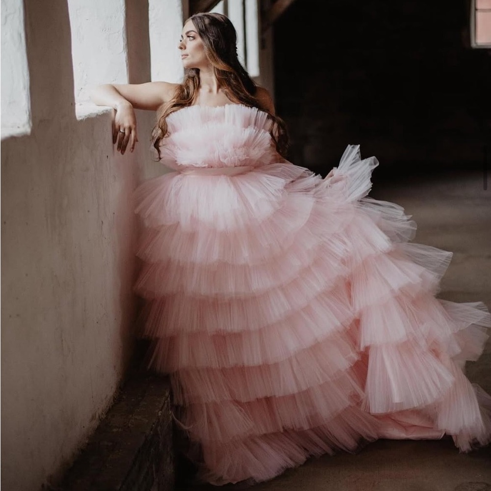 Elegant Pink Tiered Tulle Gown
